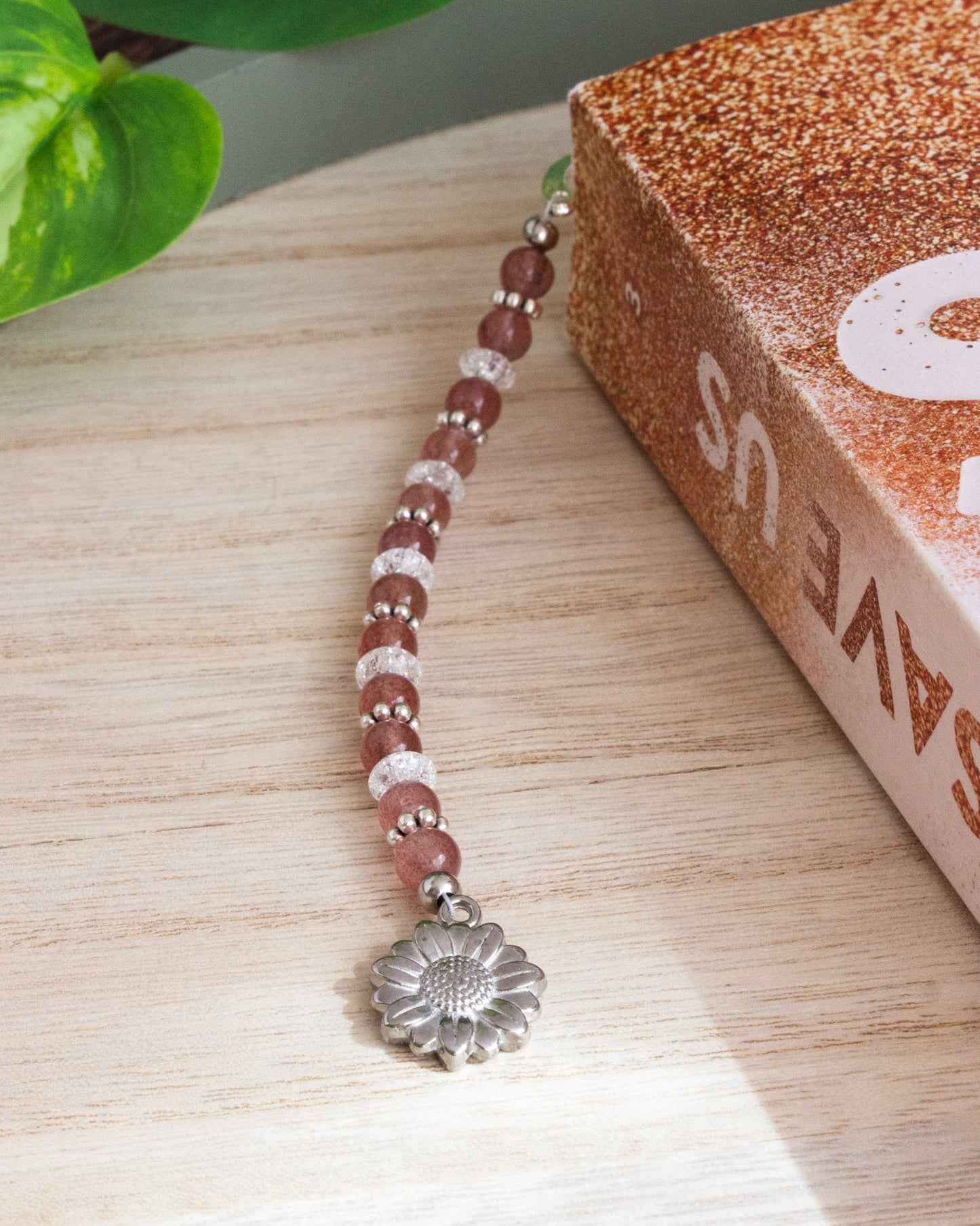 Lesezeichen mit Perlen | Erdbeerquarz & Bergkristall | LP002