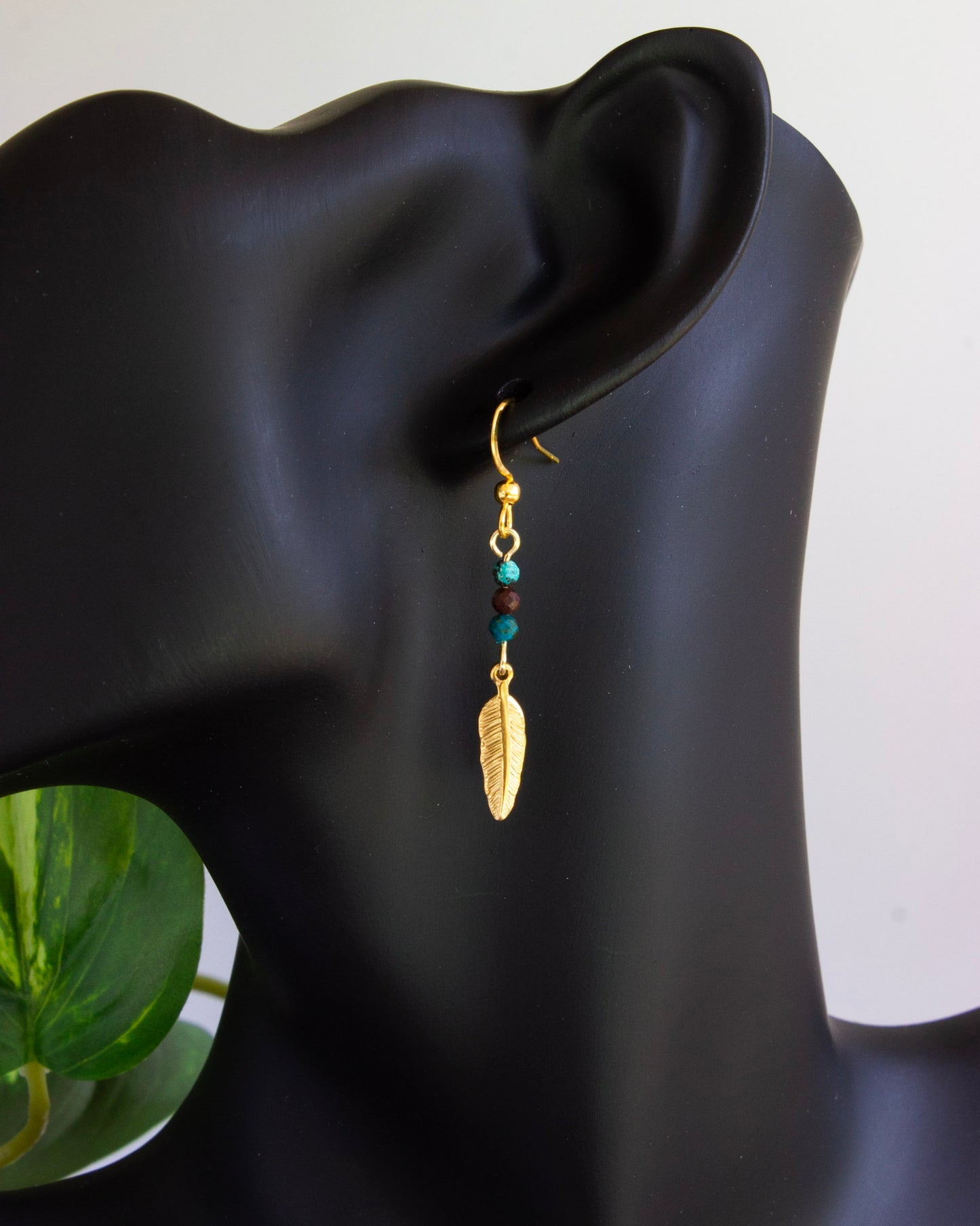 Ohrhänger Boho Feder | Chrysokoll | Gold | Edelstahl | OS049