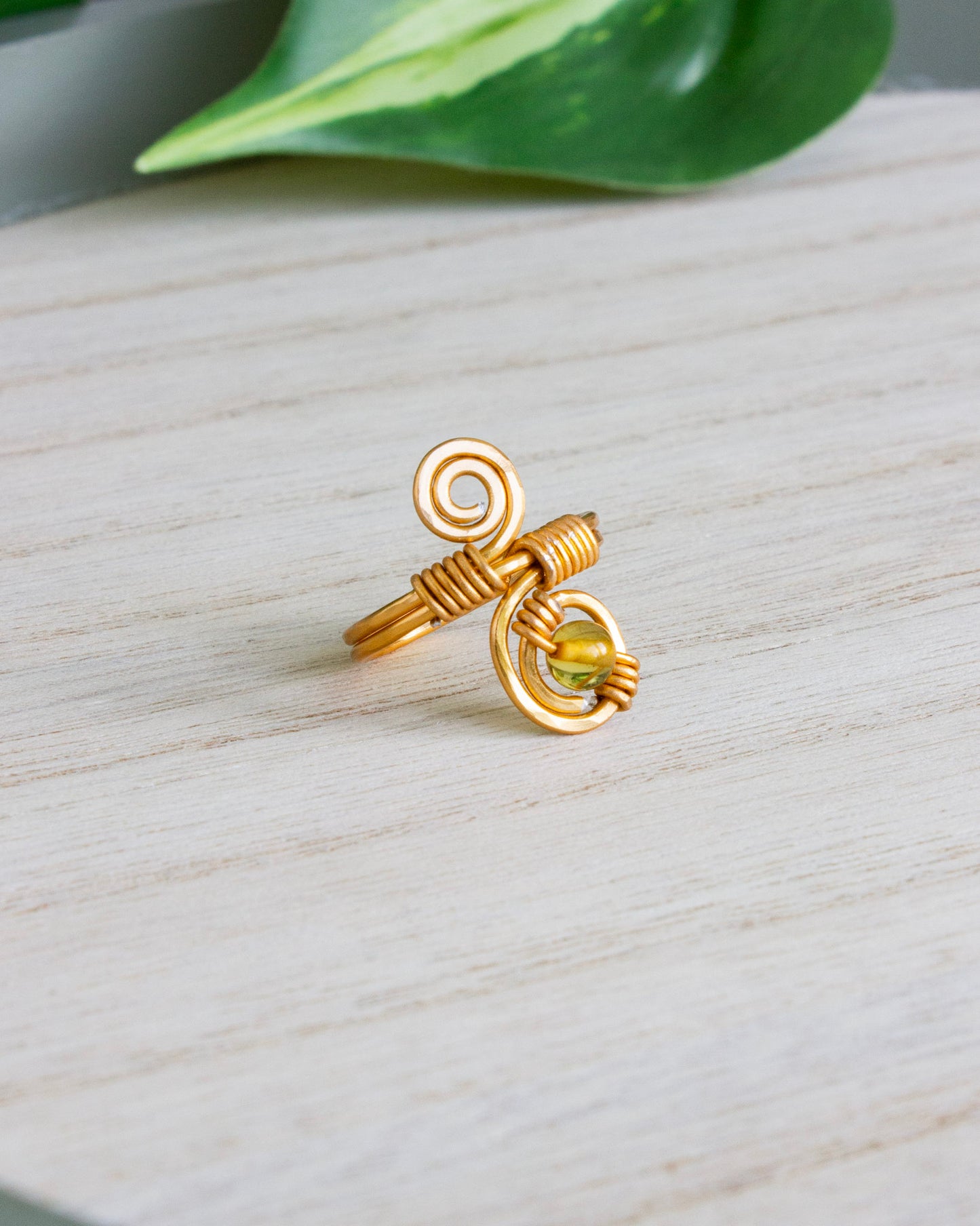 Ring aus Aluminiumdraht | Bernstein | Gold | RD004