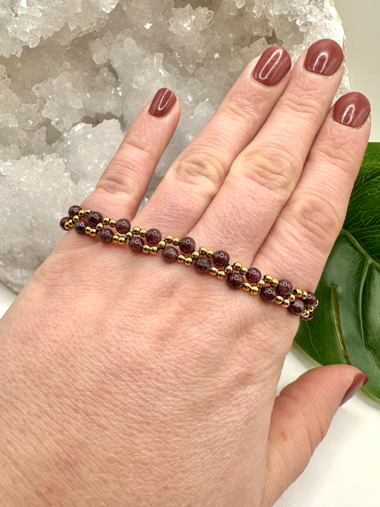 Beaded Armband Granat (AV012)
