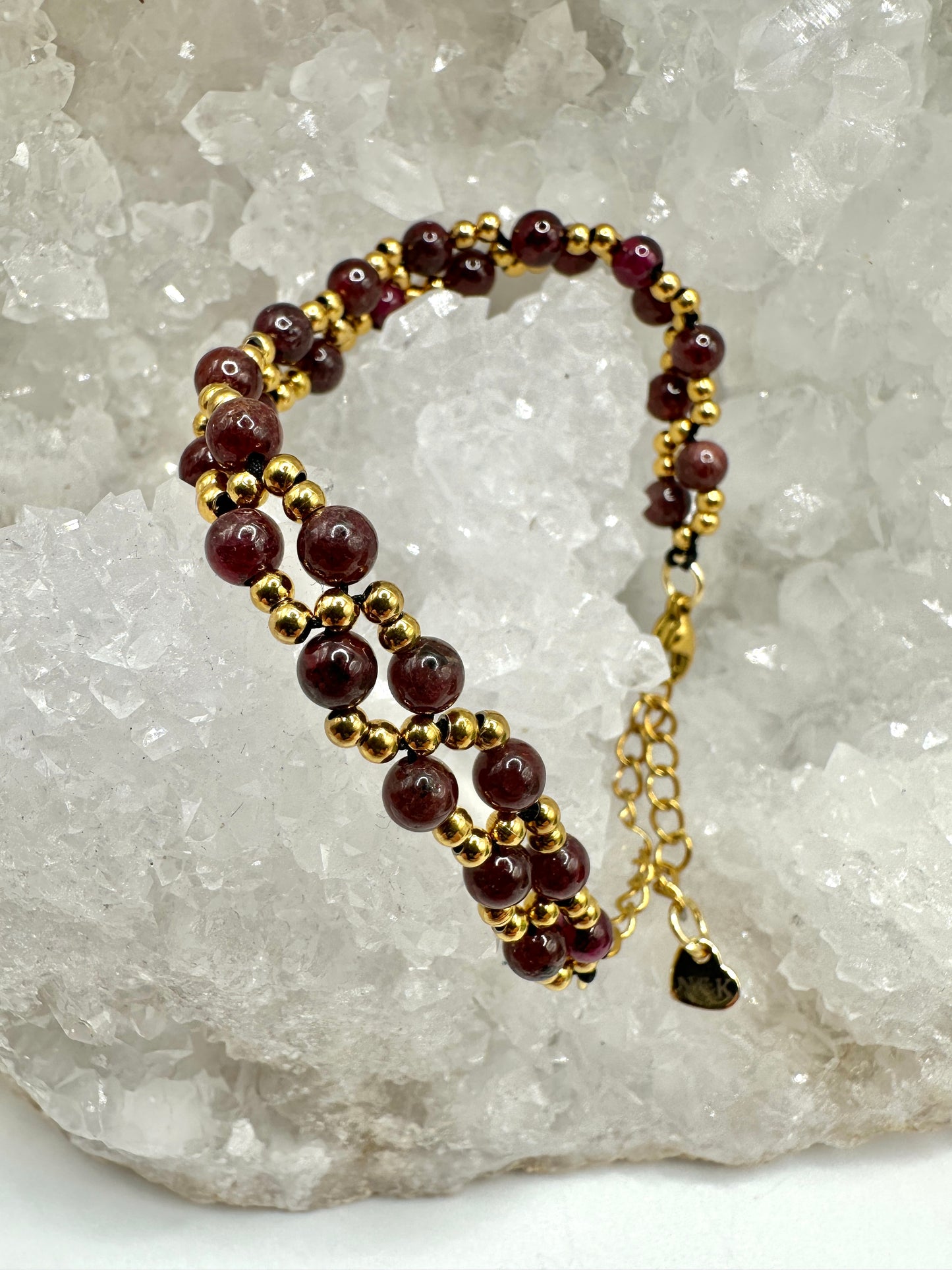 Beaded Armband Granat (AV012)